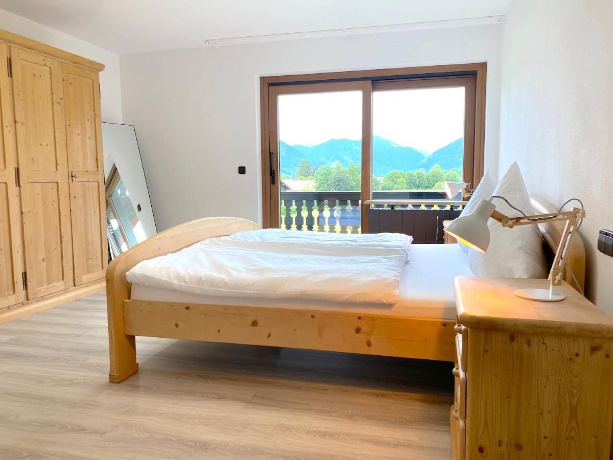 Grosszuegige Ferienwohnung Am Tegernsee Mit Suedbalkon Und Wallbergblick 바트비제 외부 사진